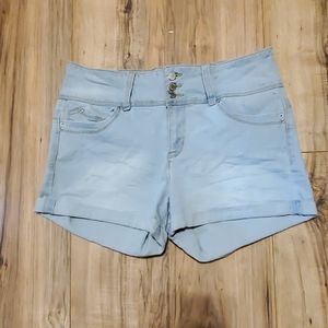 Ymi shorts midrise size 13